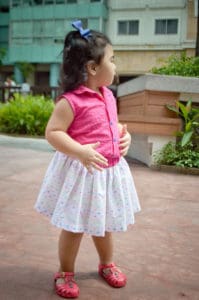 This beginner skirt pattern will teach you how to make a super easy, super cute, super twirly skirt for sizes newborn to 12 years.